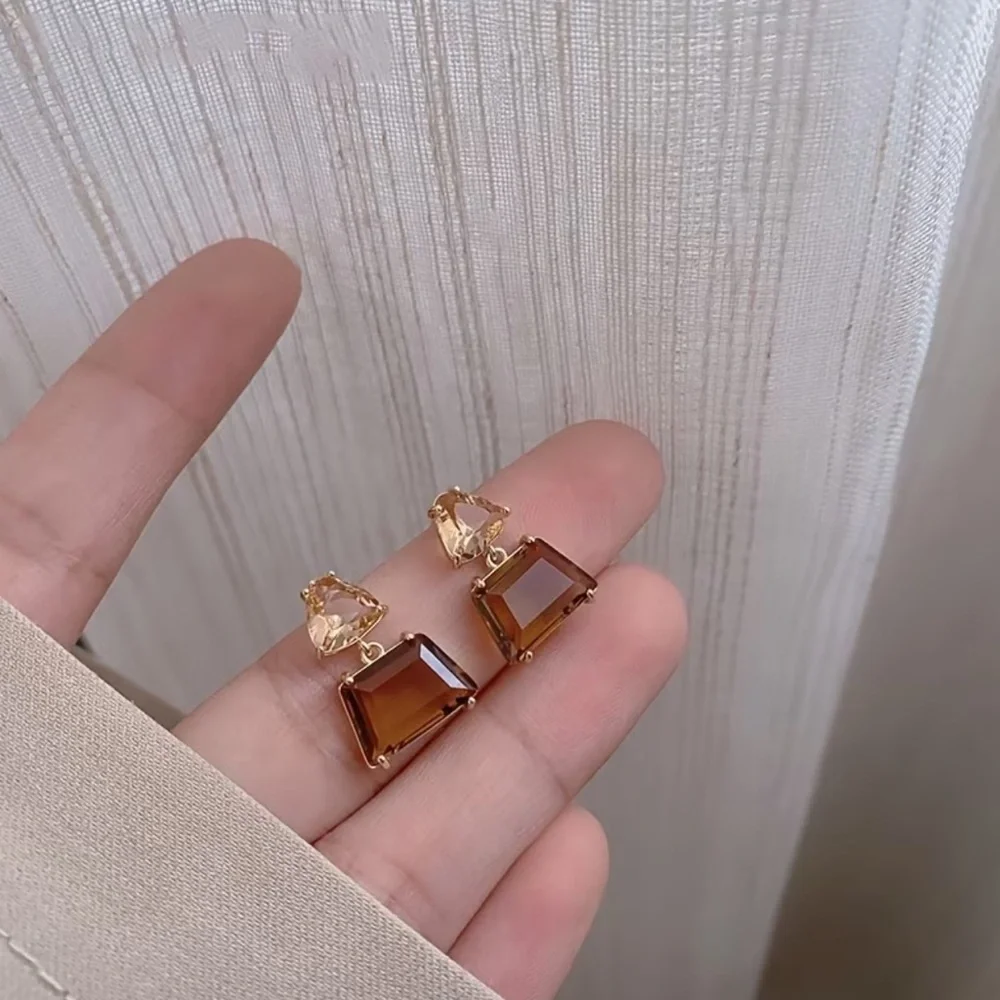 NEW❗️Elegant Gold and Brown Drop Earrings. 🤎